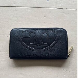 Tory Burch Navy Fleming Wallet
